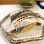 穴子料理と地酒 浅草 川井 - 小肌の握り