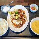 らぁめん食堂 千ごく - 料理写真:回鍋肉定食