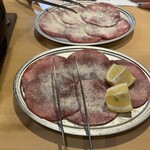 伸 甲子園店 - 上タン