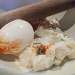 永山肉流通センター - 魅惑のポテトサラダ439円すりこぎ棒着