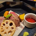 306262820 - 特選牛　雪室熟成国産肉のステーキとタタキ(追加オプション)