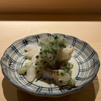 佐野鮨 - つぶ貝、大根おろし、浅葱