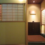 鮨 さかい - 店内待合いから