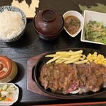 ステーキ&ハンバーグ 前田亭 - 料理写真:熟成赤身ステーキL