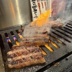 焼肉酒場 スミヨシベース - 煙モクモク