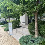 Groovy Nuts Cafe - カフェの入り口