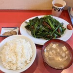 レバニラや金太郎 - Jスペシャル定食