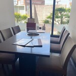 竹屋牛肉店 - 内観 テーブル