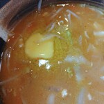 幸楽苑 - 残りのバターも投入