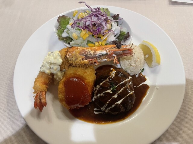 Machi no Yoshokuya AKIRA photo 2