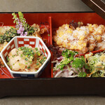 モツ酒場 kogane - モツ料理盛り合わせ