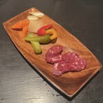 ブリック - 追加しました　ピクルスとサラミのおつまみ