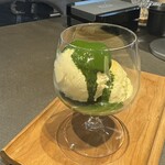 Swell Coffee Roasters lab - 抹茶アフォガード