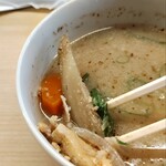 おにぎり・とん汁 山太郎 - 具だくさん