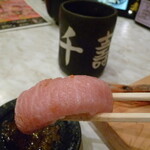 贅食家 千壽 - 本生まぐろ中トロ握り　いただきます(^^♪