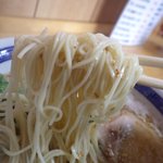 大分ラーメン 十八番 - 低加水細ストレート麺。バリカタＯＫ！