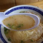大分ラーメン 十八番 - 脂の粒子も細かくやさしい口当たり