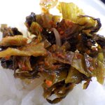 大分ラーメン 十八番 - 辛子高菜で食べるご飯もうまし！