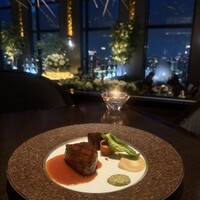 DINING & BAR TABLE 9 TOKYO - 
