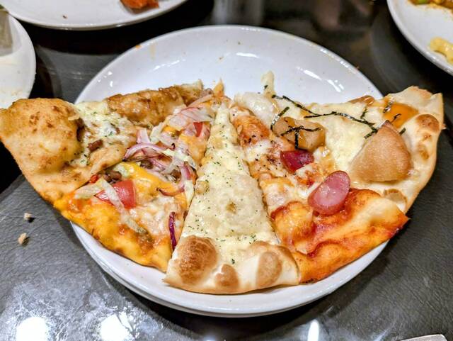 Shakey's Ikebukuro East - Ikebukuro/Pizza | Tabelog