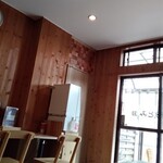 煮干そば とみ田 - 綺麗な店内