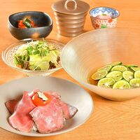 和牛ローストビーフ丼(小)　トリュフ香る蘭王添え　冷麺セット
