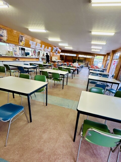 あやめ食堂 - あやめ公園（食堂）の写真