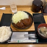 ゆうたく - Wハンバーグ定食(デミグラスソース)(ライス大盛り無料)お肉･約200g