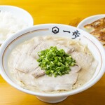 博多豚骨 一歩 - 餃子セット