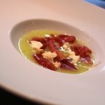 ete - 2014年9月ﾗﾝﾁ　メロンの冷たいスープ（というかぴゅーれ？）に生ハムとゴルゴンゾーラチーズがのったヒトサラ
