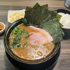王道家直系 家系ラーメン がく