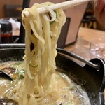 次男坊ラーメン - 麺リフト