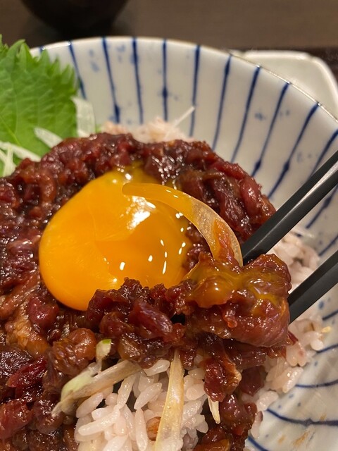 馬神（メガミ） - 本塩釜（馬肉料理）の写真