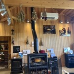 アリュメール メッツア店 - おしゃれな店内