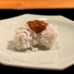 佐々木 - 鱧の湯引き 梅肉添え