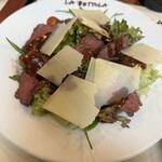 ラ・ベットラ・ダ・オチアイ - 牛肉のタリアータ