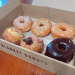 BLANKET DONUTS - ドーナツ色々