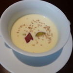 最初はさつまいものスープ