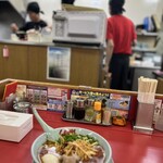 山岡家 宝神店 - 