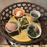 和 is 魯菴 - 