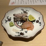 銀座 結絆 - 太刀魚と縞海老のお造り