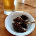 地魚料理 すし活 - お通しの黒つぶ貝