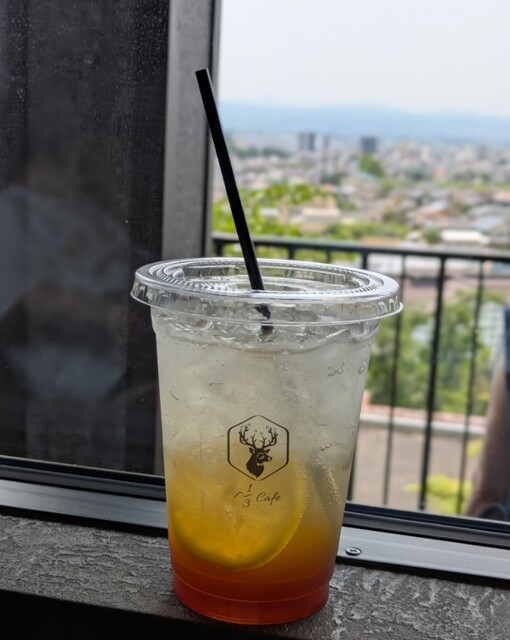 1/3 Cafe &ndash; 静かな隠れ家で楽しむ本格コーヒーとスイーツ