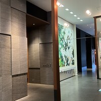 ザ タヴァン グリル＆ラウンジ - 