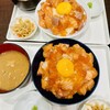 海鮮丼と唐揚げ 百海里