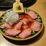 和牛A5雌牛と熟成牛舌 肉屋いちゆく - 