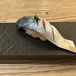 すしの美々 - 源サバ、シャリとネタのバランスが僕好み‼️