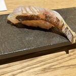 すしの美々 - 釣りイサキ