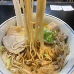 豚一頭清湯麺 - 