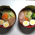 福山製麺所 - 旨麺 塩2人前(左)、しょうゆ(右) トッピング追加